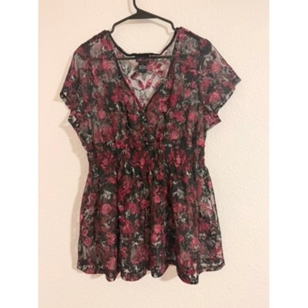 Vintage Torrid Red Black Floral Lace Smocked Babydoll Top Plus Size 1/XL Grunge